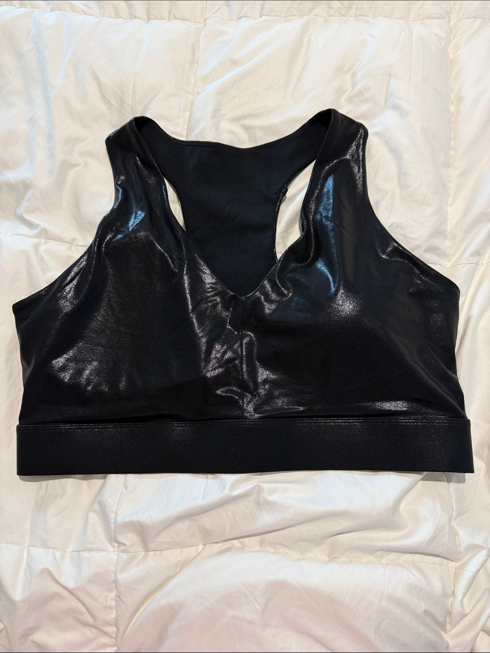 Black Shiny Racerback Sports Bra - Fabletics